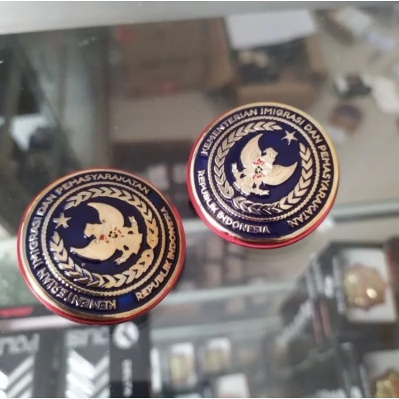 Keamanan dan legalitas Tiny11